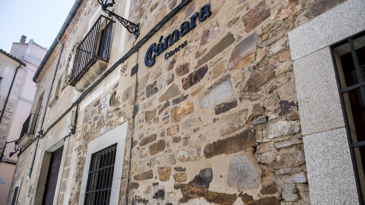 f477d7c0-513e-4f94-b8e3-25667ff1c99c_16-9-discover-aspect-ratio_default_0_x1112y71