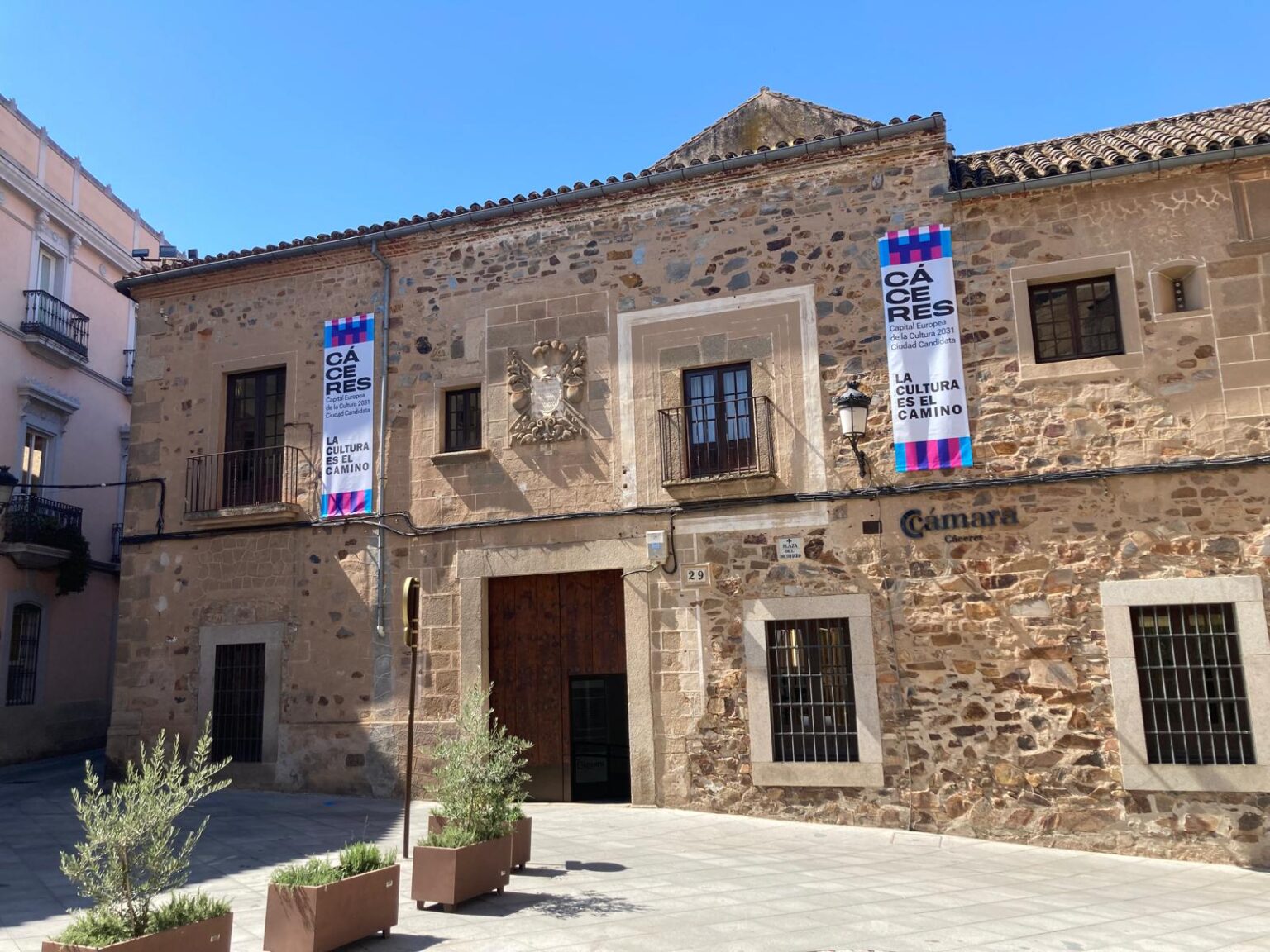 cáceres 2031 cámara cáceres fachada